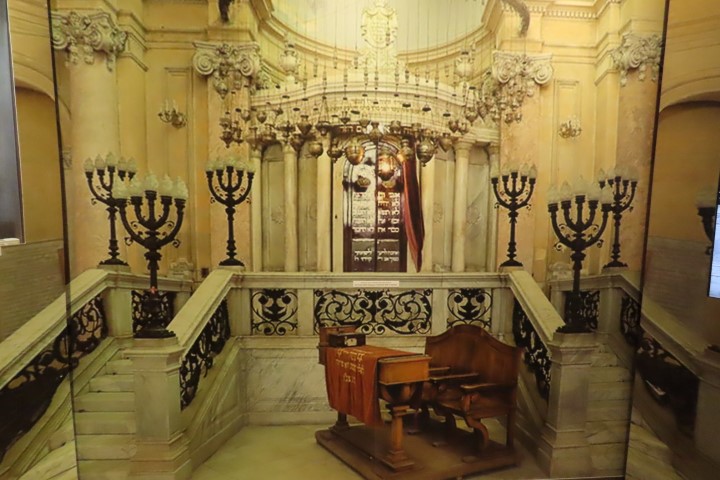 תצלום של בית הכנסת הגדול באלכסנדריה (מצרים)