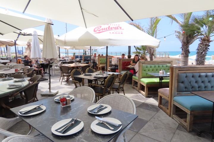 פטרה על קו החוף