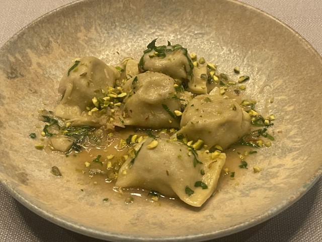 אנלוטי ממולא בקונפי שוק ברווז