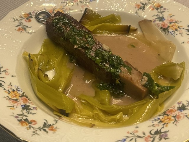 שיפוד לשון עגלה וכרישה צלויה