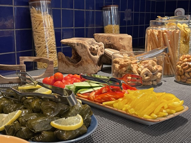 Happy Hour בלובי או בחדר האוכל 