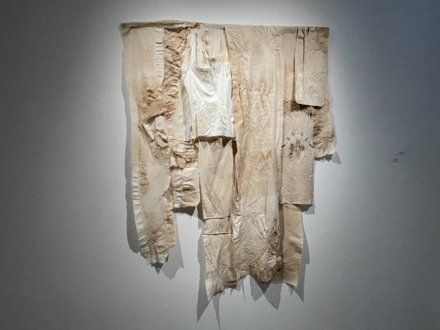 "שבעה באוקטובר", כותנה לאחר טיפול בחום