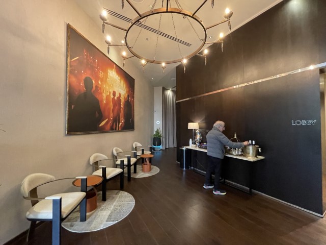 לובי מלון פיורי 41 בעיצוב אינטימי בתל אביב