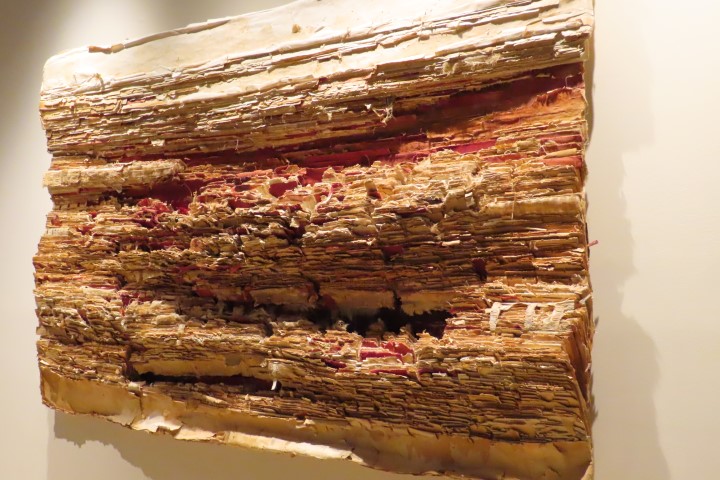 יצירת האמנית נחמה לבנדל המוקדשת לאירועי שבעה באוקטובר