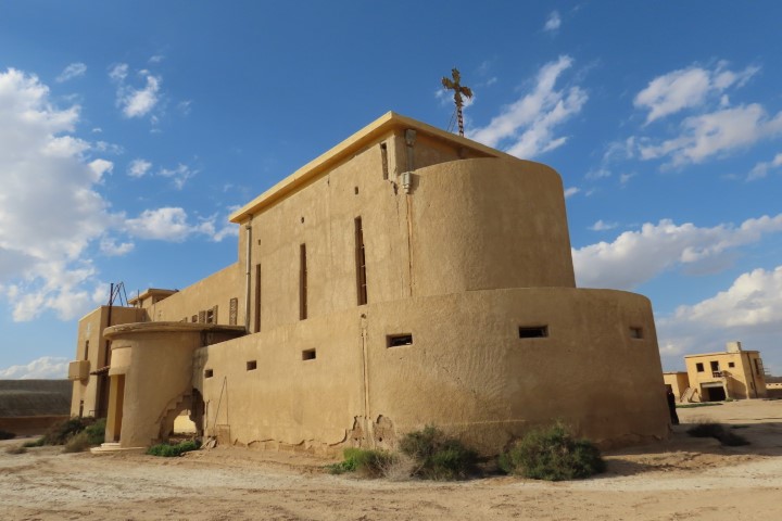 המנזר האתיופי בארץ המנזרים ליד ים המלח